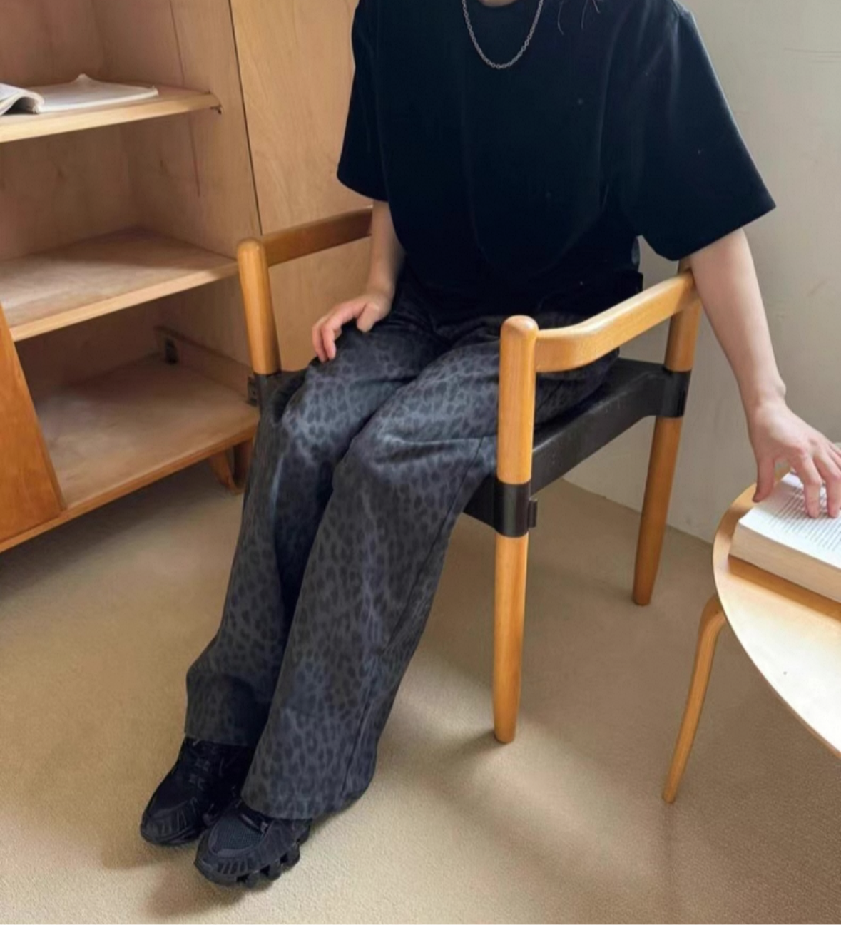 低調質感款豹紋長褲