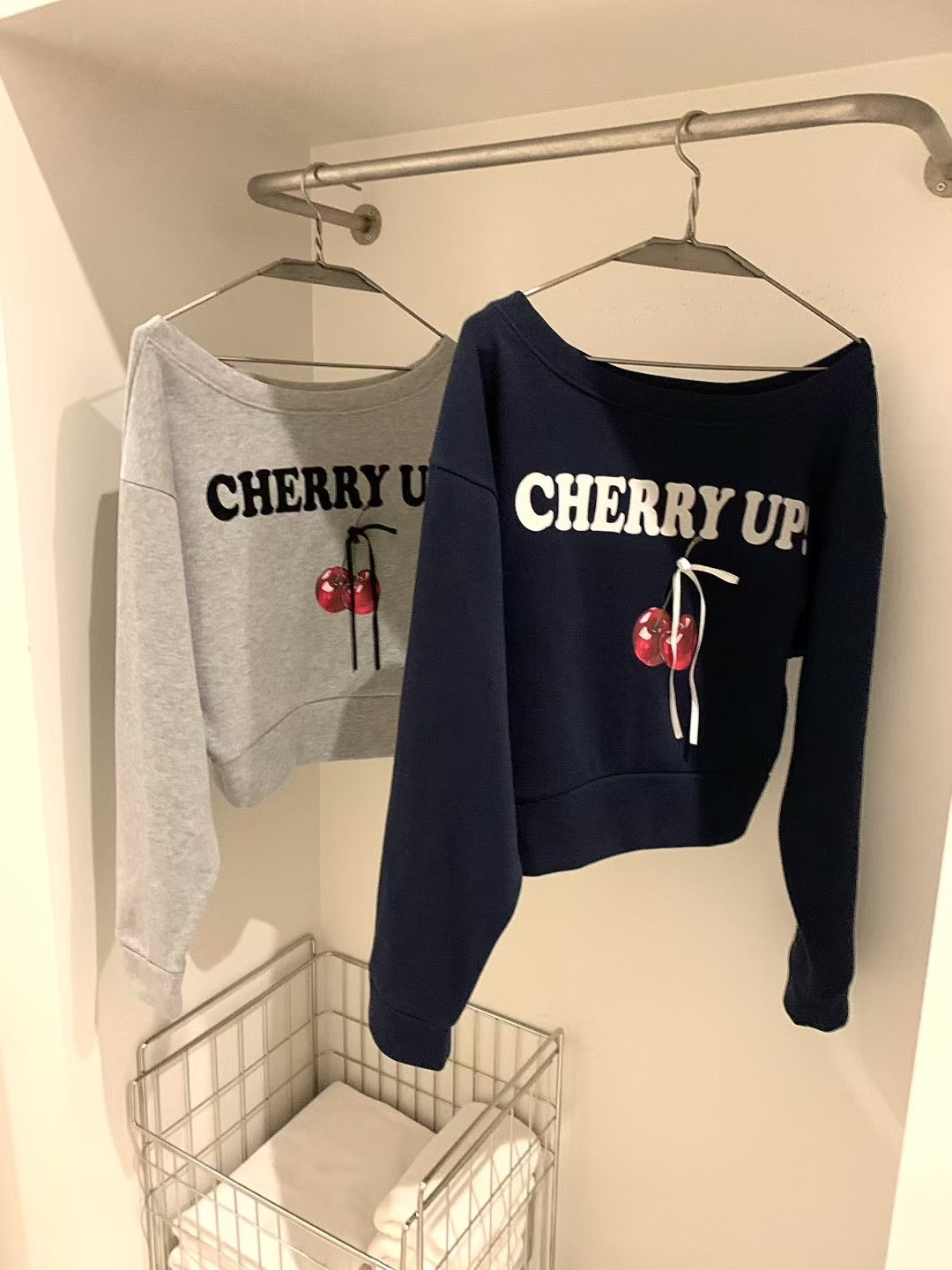 Cherry up!🍒寬領棉質上衣