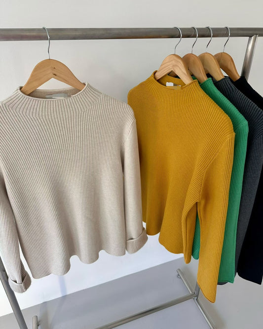 質感微領內刷毛上衣