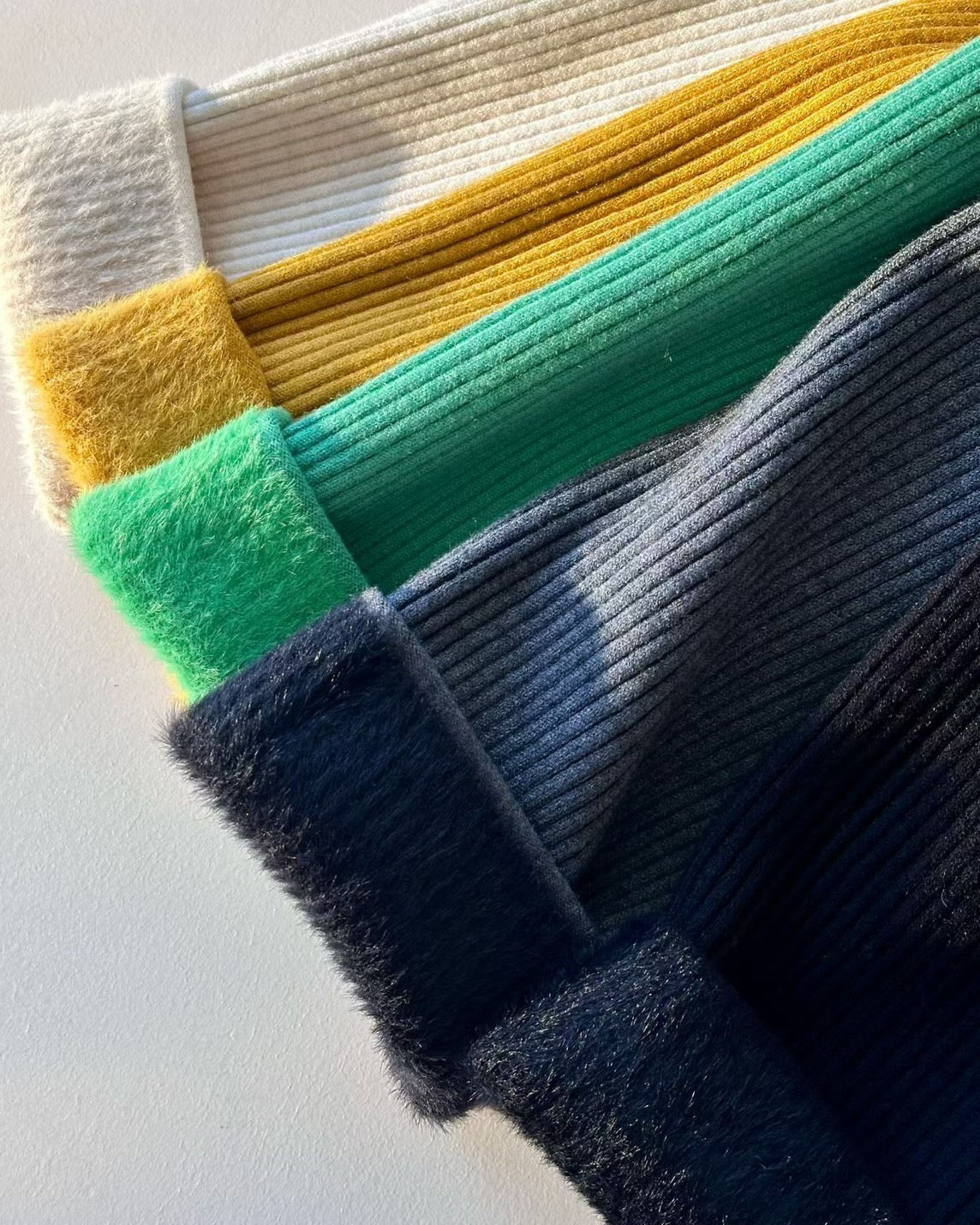 質感微領內刷毛上衣