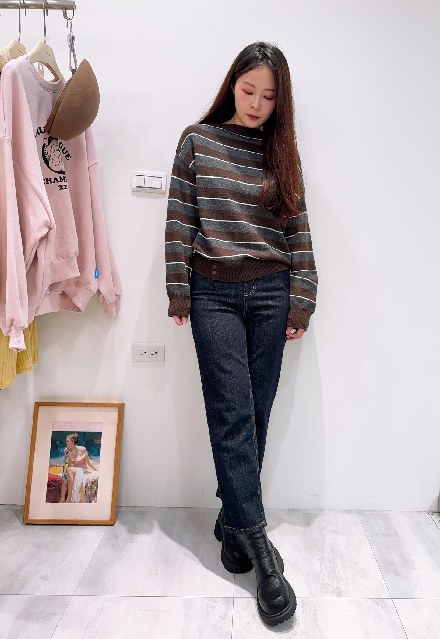 英倫配色橫條針織上衣