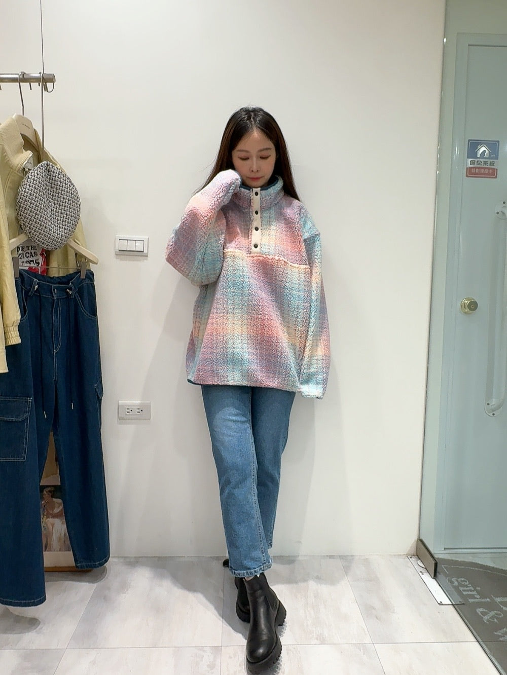 粉藍夢境Q絨休閒上衣