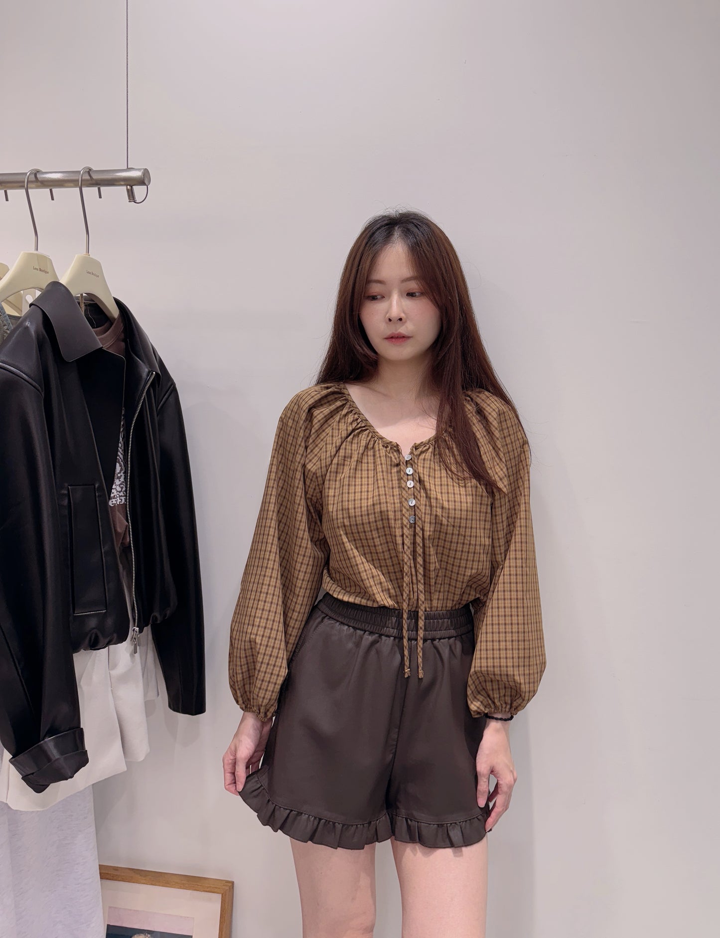 法式小細格寬領上衣