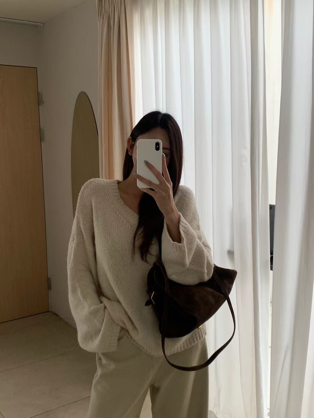 慵懶V型領寬鬆針織衫