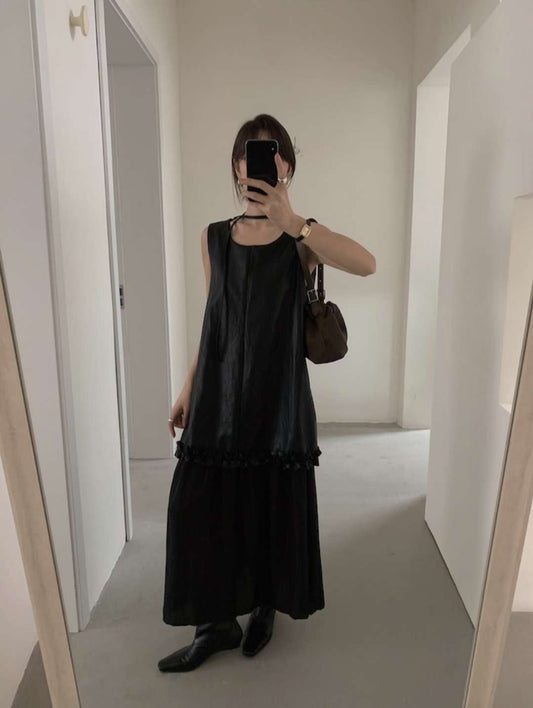 微光澤荷葉摺邊長洋裝