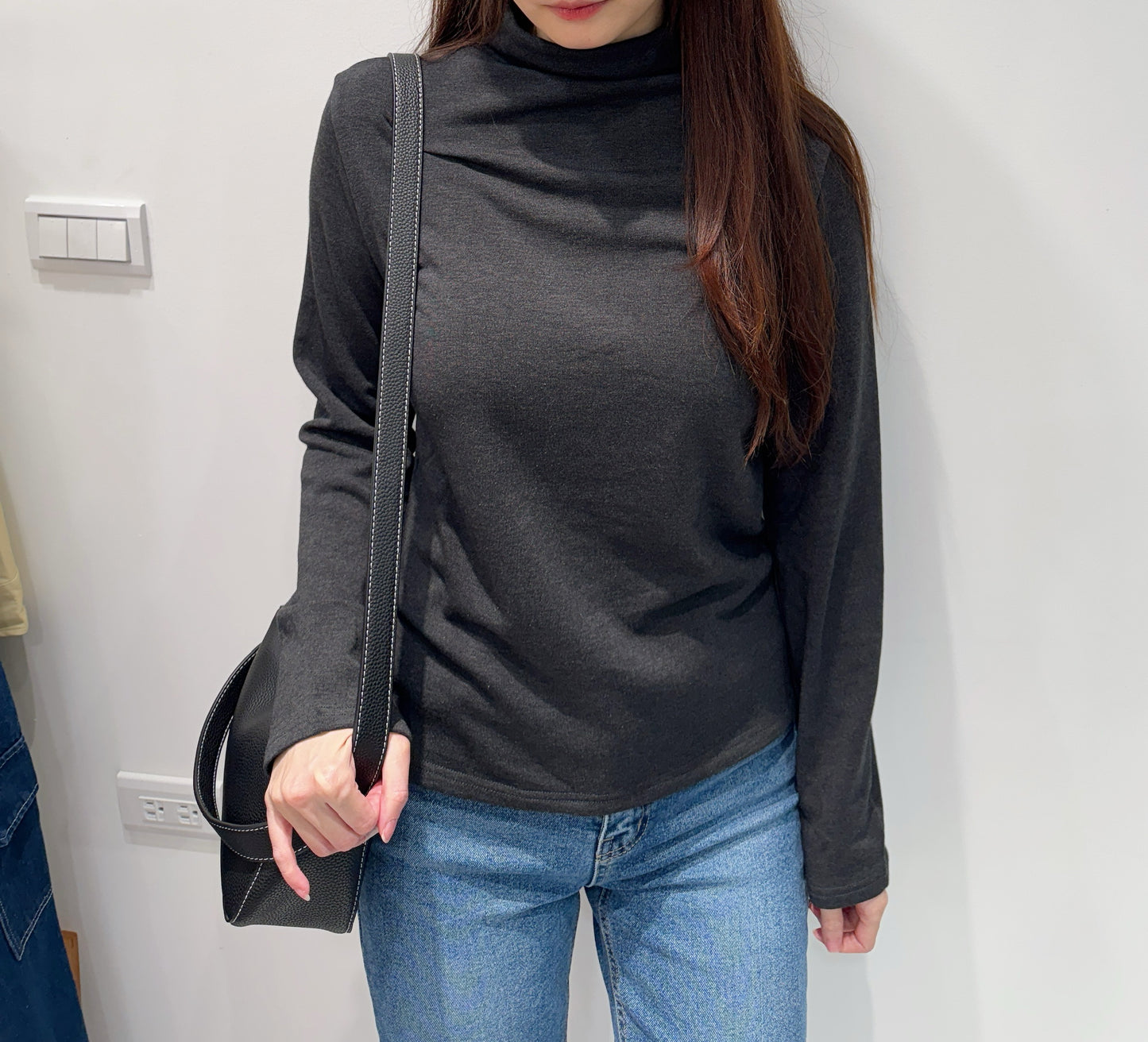 微高領超舒服觸感素面上衣