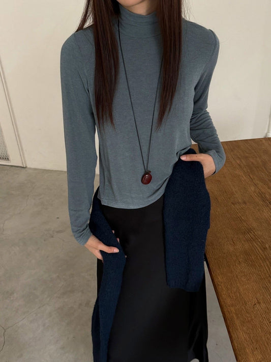 微高領柔感上衣