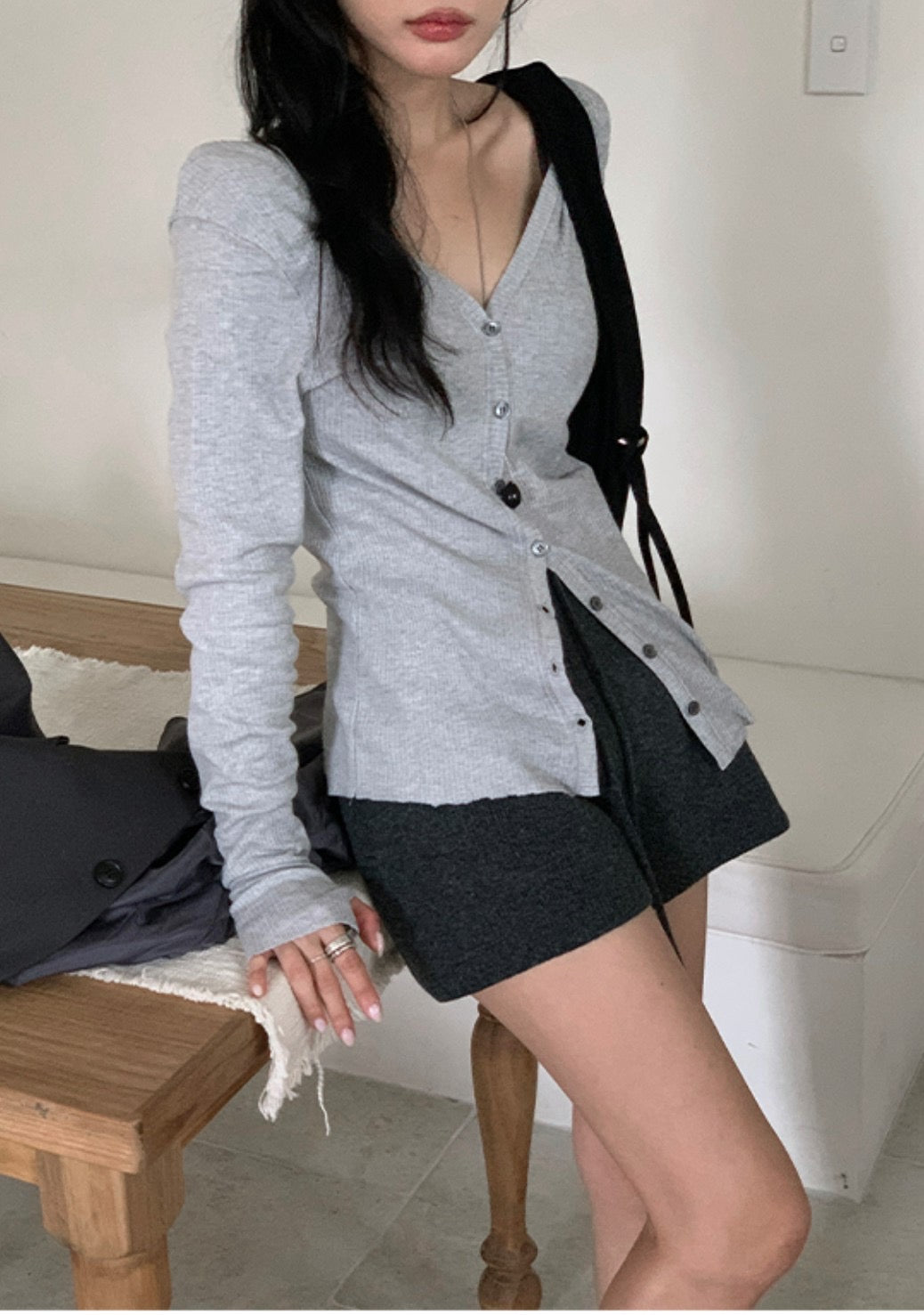 大V排扣設計上衣