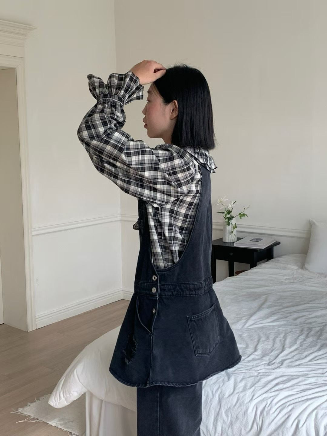 小圍裙設計牛仔吊帶褲